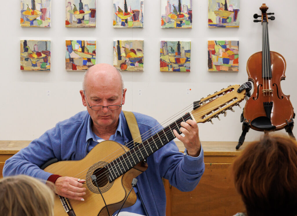 Alfred Böhm, Gitarre, Viola