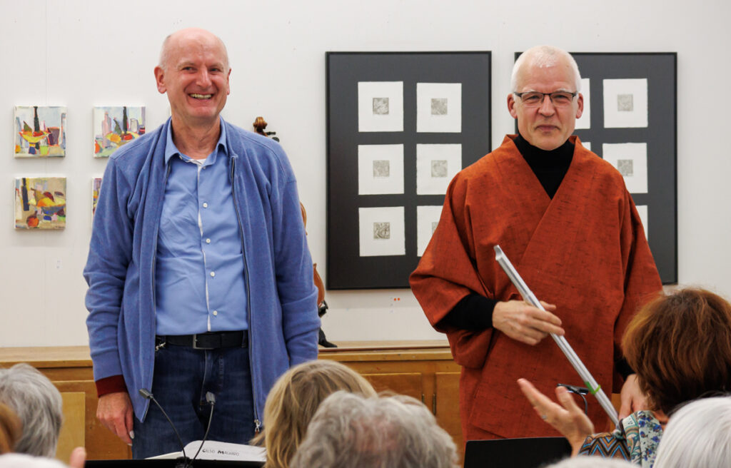 Alfred Böhm, Gitarre, Viola & Andreas Habert, Flöten aus aller Welt (v. l. n. r.)